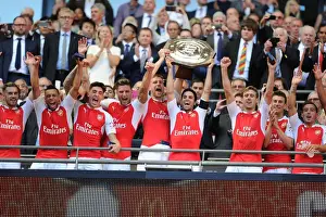 Arsenal Players Celebrate FA Community Shield Victory over Chelsea