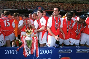 The Arsenal Players celebrate after the match. Arsenal 2:1 Leicester City