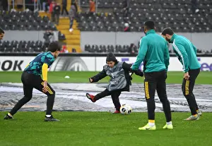 Arsenal Players Engage in Pre-Match Fun with Ballboy Ahead of Vitoria Guimaraes Clash, UEFA Europa League 2019-20