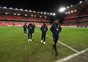 Images Dated 13th December 2019: Arsenal Players Explore Standard Liege Pitch Ahead of Europa League Clash