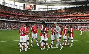 Images Dated 27th September 2008: Arsenal players before the match