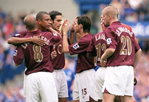 The Team Collection: Arsenal players before the match (L>R) Gilberto, Robert Pires, Cesc Fabregas