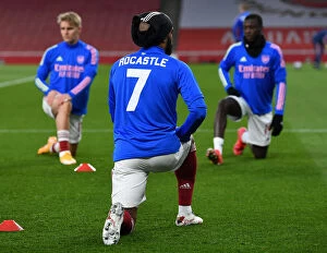 Images Dated 3rd April 2021: Arsenal Players Pay Tribute to David Rocastle with Special Warm-Up Ahead of Arsenal vs