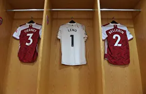 Arsenal Players Prepare for Wolverhampton Wanderers Match in Empty Emirates Stadium (2020-21)