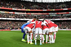 Arsenal Players Unite: Huddle Before Kick-off Against Crystal Palace (2023-24)