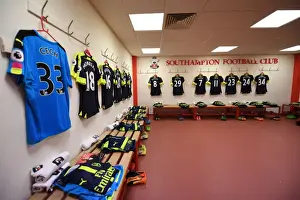 Southampton V Arsenal 2016-17 Prints: Arsenal Pre-Match Changing Room: Southampton vs Arsenal (Premier League 2016-17)