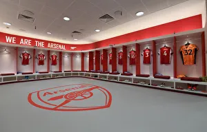 Arsenal: Pre-Match Focus in the Changing Room