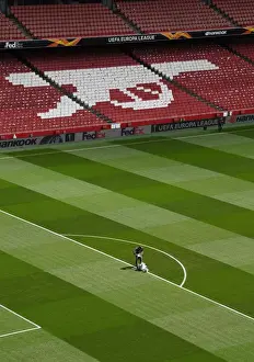 Arsenal: Preparing for Battle - Arsenal Groundsmen Set the Stage for Europa League Semi-Final vs Valencia