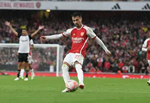 Arsenal Soar: Vieira's Assists Fuel Nketiah's Brace Against Fulham (2023-24 Premier League)