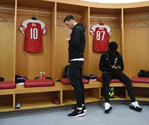 Arsenal Squad Unity: Mesut Ozil and Bukayo Saka in the Changing Room before Arsenal vs Qarabag (UEFA Europa League, Group E)