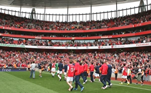 Arsenal V Chelsea 2006-07 Prints: The Arsenal squad wave to the fans after the match