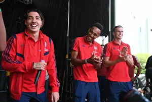 Arsenal V Fiorentina 2019-20 Prints: Arsenal Stars Mingle with Fans Before Arsenal v Fiorentina in 2019 International Champions Cup