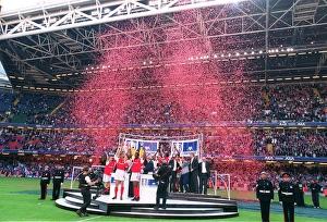 Arsenal V Chelsea FA Cup Final Prints: The Arsenal team celebrate after winning the FA Cup