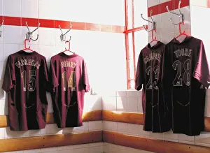 Arsenal Team Huddle: Pre-Match Moments in the Home Changeroom, Highbury, London, 2006
