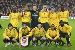 Images Dated 23rd February 2007: The Arsenal team line up before the match