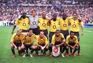 Images Dated 8th April 2008: Arsenal team line up before the match