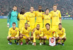 The Arsenal team line up before the match. Shakhtar Donetsk 2: 1 Arsenal