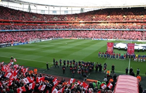 Arsenal v Manchester United - Champions League 2008-09 Collection: The Arsenal team line ups before the match as the fans
