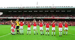 The Arsenal team wave to the fans before the match. Arsenal 4: 3 Everton, F. A