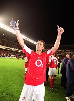 Images Dated 16th November 2006: Arsenal Thrashes Everton 7-0 in Barclays Premiership at Arsenal Stadium, 2005