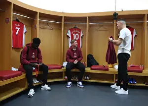 Arsenal Trio: Pre-Match Huddle in Emirates Changing Room (Arsenal v Chelsea, 2021-22)