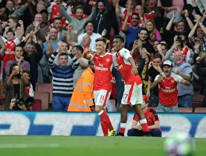 Arsenal Triumph: Ozil and Iwobi's Unforgettable Goal Celebration vs. Chelsea (2016-17)