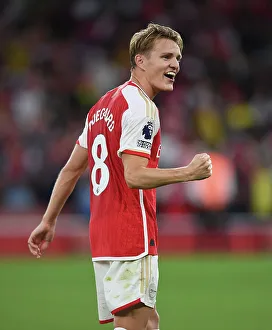 Arsenal Triumphs Over Manchester City: Martin Odegaard Leads Epic Victory Celebration at Emirates Stadium (2023-24)