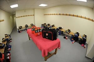West Bromwich Albion v Arsenal 2015-16 Collection: Arsenal: Unity in the Changing Room Before the West Bromwich Albion Match (2015-16)