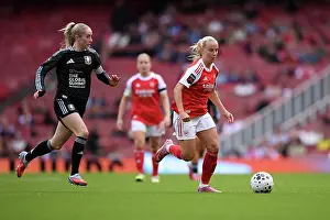 Arsenal Women V Aston Villa Women 2025-26 Prints: Arsenal v Aston Villa - Barclays Women's Super League Arsenal v Aston Villa - Barclays Women's Super League