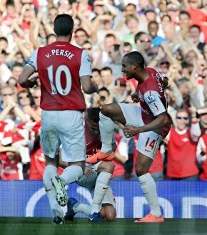 Arsenal v Aston Villa - 2011-12 Collection: Arsenal v Aston Villa - Premier League