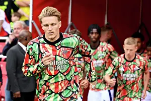 Arsenal V Bayer Leverkuse Friendly Match 2024-25 Prints: Arsenal v Bayer 04 Leverkusen - Pre-Season Friendly