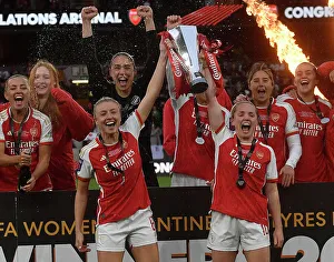 Arsenal v Chelsea - FA Women's Continental Tyres League Cup Final
