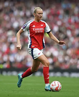 Arsenal Women V Manchester City Women 2024-25 Prints: Arsenal v Manchester City - Barclays Women's Super League