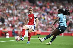 Arsenal Women V Manchester City Women 2024-25 Prints: Arsenal v Manchester City - Barclays Women's Super League