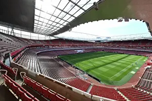 Arsenal v Olympique Lyonnais - Pre-Season Friendly
