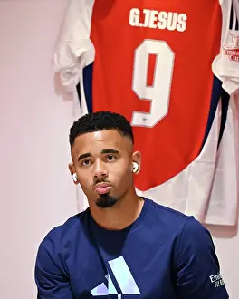 Arsenal v Olympique Lyonnais - Pre-Season Friendly