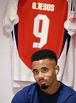Arsenal v Olympique Lyonnais - Pre-Season Friendly