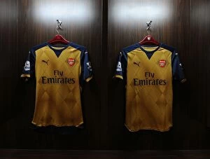 Arsenal v Singapore XI Collection: Arsenal v Singapore XI: Barclays Asia Trophy