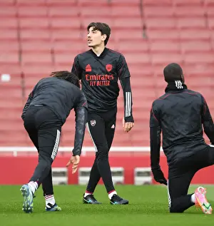 Arsenal v Tottenham: Bellerin Warms Up Ahead of Empty Emirates Clash (2020-21)
