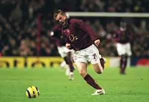 Arsenal vs Ajax 0-0: Sebastian Larsson at Arsenal Stadium, UEFA Champions League, 2005