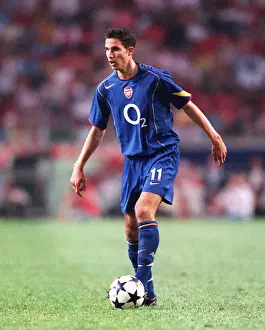 Arsenal vs Ajax: Amsterdam Tournament Showdown at the Amsterdam Arena, 2004