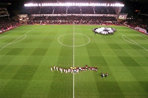 Arsenal vs Ajax: The Battle Lines, 0-0, UEFA Champions League, Group B, Highbury, London, 7/12/05