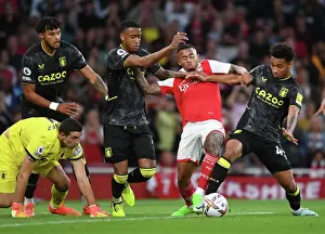 Arsenal vs Aston Villa: Gabriel Jesus Tangles with Defenders in Premier League Clash (2022-23)