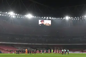 Arsenal vs. Aston Villa: Remembrance Day Tribute in Empty Emirates Stadium, Premier League 2020-21