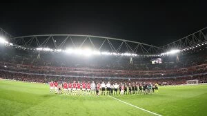 Images Dated 4th November 2009: Arsenal vs AZ Alkmaar: 4-1 Victory in UEFA Champions League Group H (2009)
