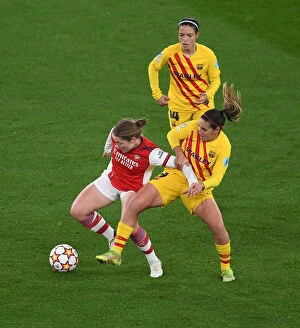 Arsenal Women v Barcelona Women 2021-22 Collection: Arsenal vs. Barcelona: A Champions League Battle