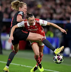 Bayern Munich V Arsenal Women 2022-23 Prints: Arsenal vs. Bayern Munich: A Battle in the UEFA Women's Champions League Quarterfinals
