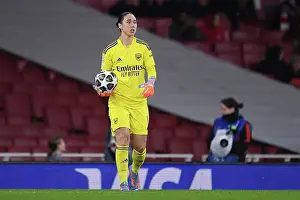 Arsenal Women V Bayern Munich Frauen 2022-23 Prints: Arsenal vs. Bayern Munich: Women's Champions League Showdown at Emirates Stadium