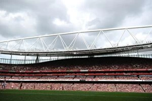 Arsenal v Benfica 2014-15 Collection: Arsenal vs Benfica Clash at Emirates Stadium: Emirates Cup 2014