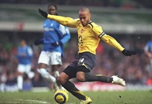 Birmingham City v Arsenal 2005-6 Collection: Arsenal vs. Birmingham City: A Football Rivalry - 2005-06 Season